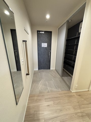 領家プライムコートⅡの玄関