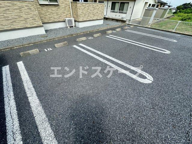 ロビン　Ｂの駐車場|高崎、前橋のお部屋探しはエンドスケープまで！お客様の理想お聞かせ下さい♪
