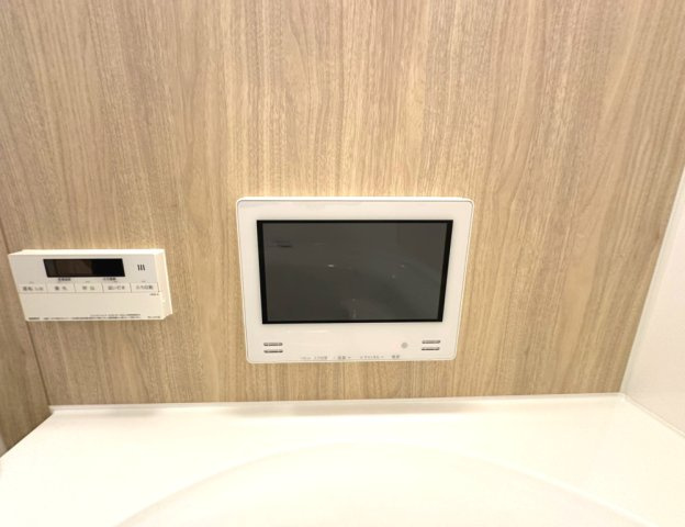ロイヤル・フェルティ豊中緑丘のその他|お風呂にはTVモニターが付いています。見ながらゆっくり湯船につかれます。