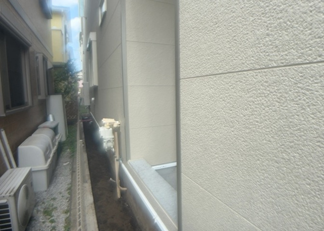 【庭】 | 横山台新築戸建 | 家族でのBBQを行うのであれば3坪程度の広さがあればよいでしょう。ガーデニングや家庭菜園を楽しむ際は、手入れが行き届く範囲にすると安心です。また、庭のある方角や接道が気になる方は事前に確認しましょう。
