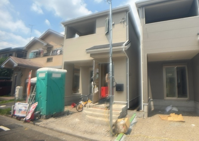 【展望】 | 横山台新築戸建 | 桜や紅葉の名所に出かける人は多いと思いますが、家にいながら季節の移ろいを感じる生活を送りませんか？リビングや窓から見える景色が生活を彩るワンポイントに！現地から見える景色を堪能してみては如何でしょう。