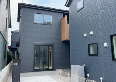 【外観】 | 宮下本町新築戸建 | ついに完成致しました！現地をご見学に行く際は、道路の幅や周辺の交通量、施設などをご確認頂くことをおすすめします！物件の流れが早いため、内見をしたい方はお早めに当社営業までお問い合わせ頂きご予約下さい！