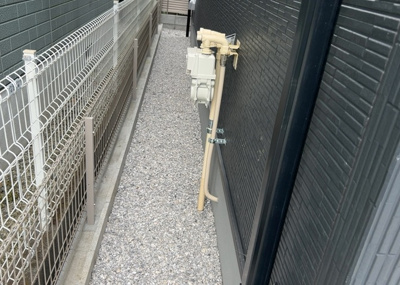 【庭】 | 宮下本町新築戸建 | 庭があることでガーデニングや家庭菜園はもちろん、こどもの遊び場やペットを放して遊ぶことができます。また、家の周囲に余裕があるということです。隣地との間があれば、十分な日当たりと、風通しが確保できます。