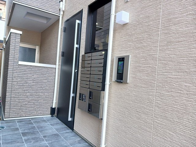 Ｆ　ａｓｅｃｉａ　クローバーのエントランス