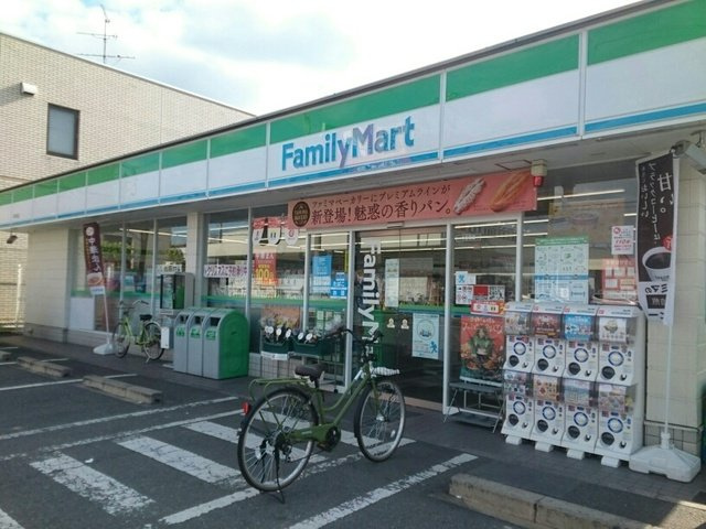 イノセントコートＡ棟の周辺|ファミリーマート様まで500m