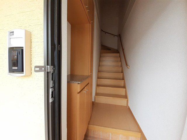イジュ　ヴィアの玄関