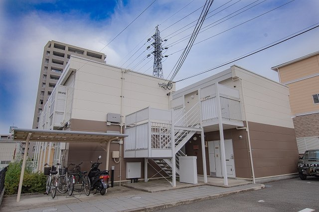 レオパレス東岸和田の外観
