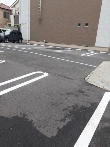 エテルノ貝塚Ｂの駐車場