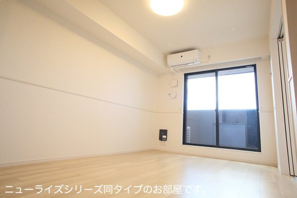 クレール和泉の居間・リビング