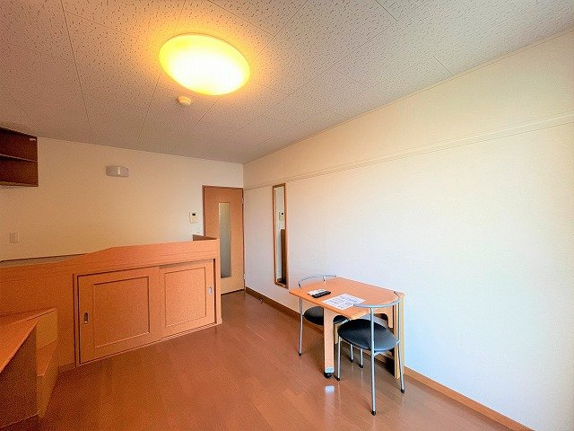 レオパレス泉南ウィローの寝室