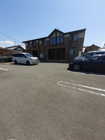 サイプレス　Ⅱの駐車場