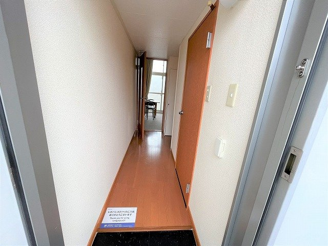 レオパレスグランデ泉Ａの玄関
