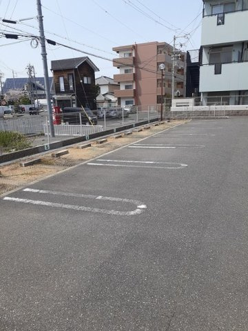 メゾン　ドゥ　ノエルの駐車場
