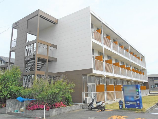 レオパレスフィスデファミーユの外観