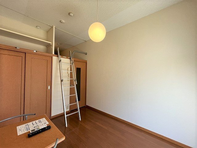 レオパレスフィスデファミーユの寝室