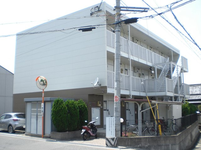 レオパレスレオリバーサイド２１の外観