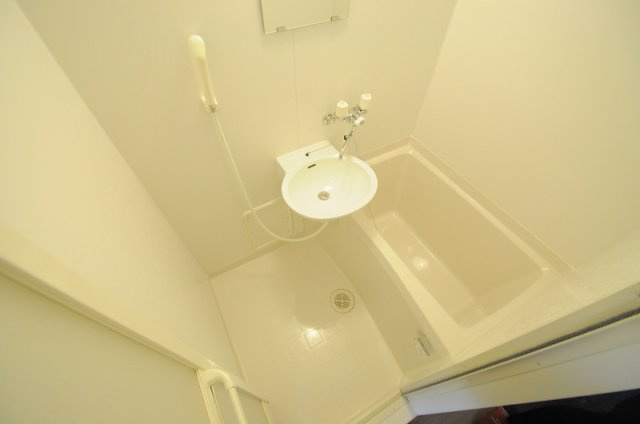 レオパレスおおさか御崎Ⅰの浴室