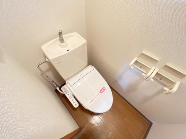 ラヴィーナ　弐番館のトイレ|温水洗浄機能付き暖房便座（イメージ）