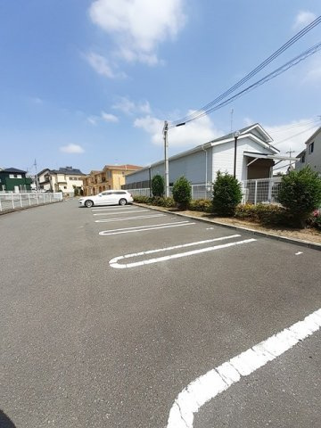 エアリーレジデンスの駐車場