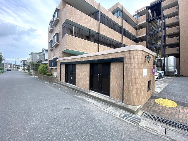 ライオンズガーデン武里のその他共用部分|ゴミ捨て場