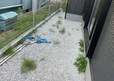 【庭】 | 上溝新築戸建 | 庭があることでガーデニングや家庭菜園はもちろん、こどもの遊び場やペットを放して遊ぶことができます。また、家の周囲に余裕があるということです。隣地との間があれば、十分な日当たりと、風通しが確保できます。
