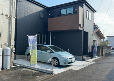 【前面道路含む現地写真】 | 上溝新築戸建 | お持ちの車種によっては前面道路が広い方が便利でしょう。しかし、前面道路が広ければその分交通量が多くなるため、騒音などが気になる場合があります。実際に現地を見学し、周辺交通量や騒音などを確認しましょう！