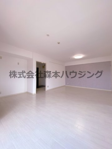 【居間・リビング】 | 　マンショングランメール | ゆったり過ごせるリビングです