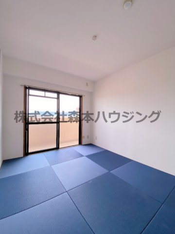 【和室】 | 　マンショングランメール | 明るい和室です