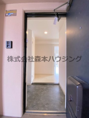 【内装】 | 　マンショングランメール | 明るい色調の室内です