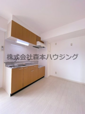 【キッチン】 | 　マンショングランメール | きれいなキッチンです