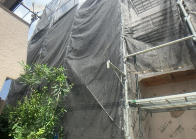 【設備】 | 立野台新築戸建 | 敷地内には、散水栓や立水栓があります。水道水を直接利用できるため、水を運ぶ手間を省くことが出来ます。大量の水を必要とする洗車作業や清掃などに役立ちます。その他設備とあわせて、現地でご確認ください。