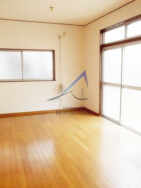 平安町１丁目戸建ての居間・リビング|洋室のお部屋です。