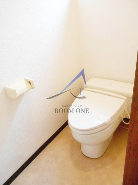 平安町１丁目戸建てのトイレ|トイレです。