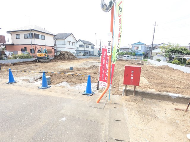龍ケ崎市直鮒　第2　売地　１区画の前面道路含む現地写真|本日のご見学も可能です♪
お気軽にお電話またはお問い合わせください。