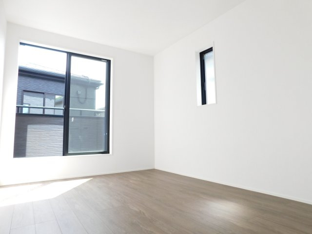 清須市中河原の新築一戸建の洋室|◇洋室◇　　明るい洋室６．０帖　収納２ヶ所♪　全居室収納完備！