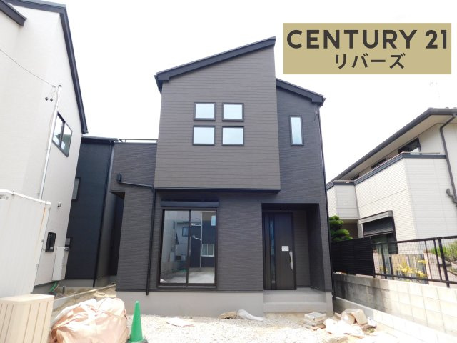 清須市中河原の新築一戸建の外観|☆５号棟☆　いつでもご案内できます♪（お問合せ当日、平日、水曜、夜間もＯＫ）　長期優良住宅！　ＺＥＨ水準住宅！　駐車並列３台ＯＫ　洋室４．５帖を続き間にすればリビング２１．５帖で利用可♪　収納豊富♪　