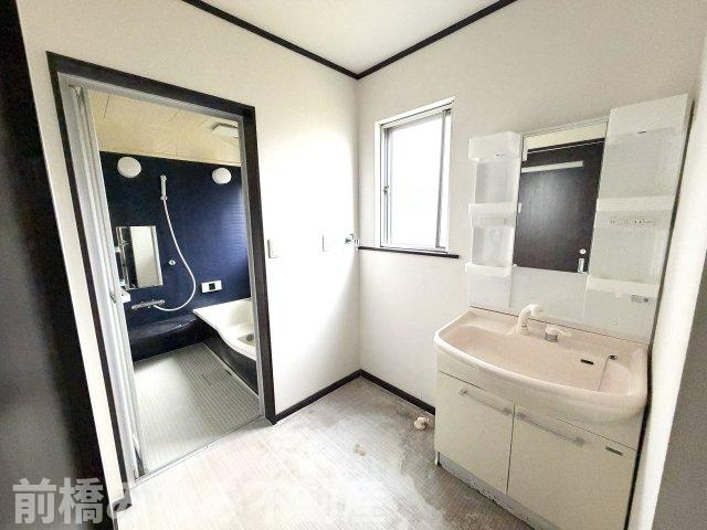 【中古】前橋市上佐鳥町　４LDK＋Sの独立洗面台|独立洗面台です