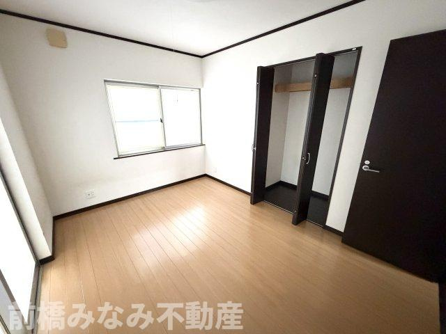 【中古】前橋市上佐鳥町　４LDK＋Sの洋室|明るい洋室です