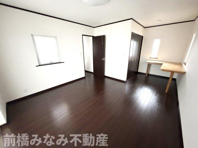 【中古】前橋市上佐鳥町　４LDK＋Sの洋室|個人の部屋や寝室として使える洋室です