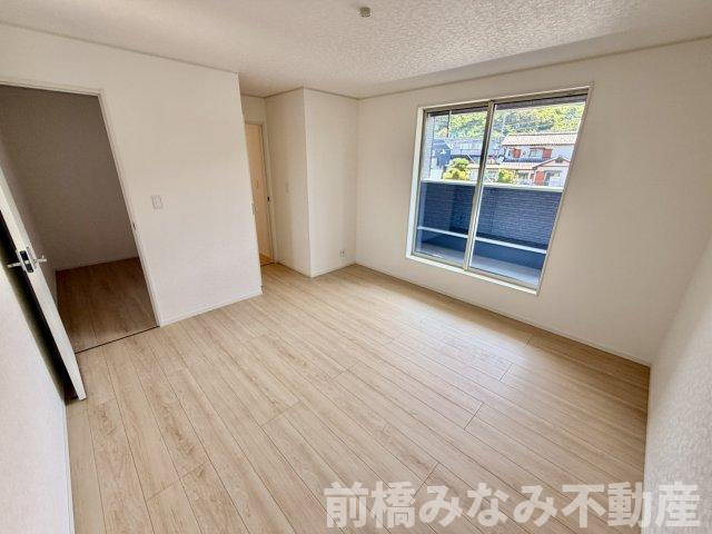【新築】高崎市吉井町下長根第３　３号棟(全４棟)　クレイドルガーデン　新築建売分譲の洋室|個人の部屋や寝室として使える洋室です