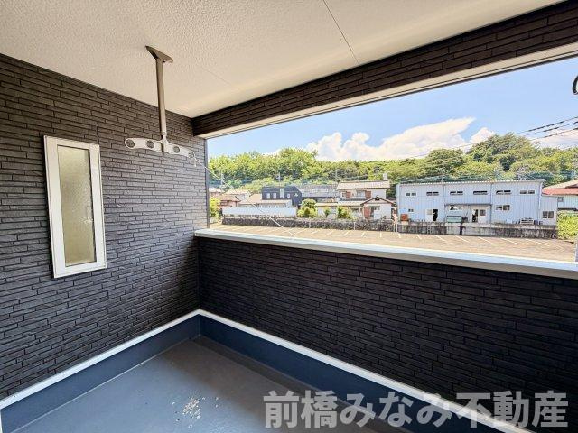 【新築】高崎市吉井町下長根第３　３号棟(全４棟)　クレイドルガーデン　新築建売分譲のバルコニー|広々としたバルコニーです