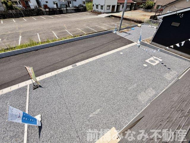 【新築】高崎市吉井町下長根第３　３号棟(全４棟)　クレイドルガーデン　新築建売分譲の駐車場|車をお持ちの方に嬉しい駐車場付きの物件です