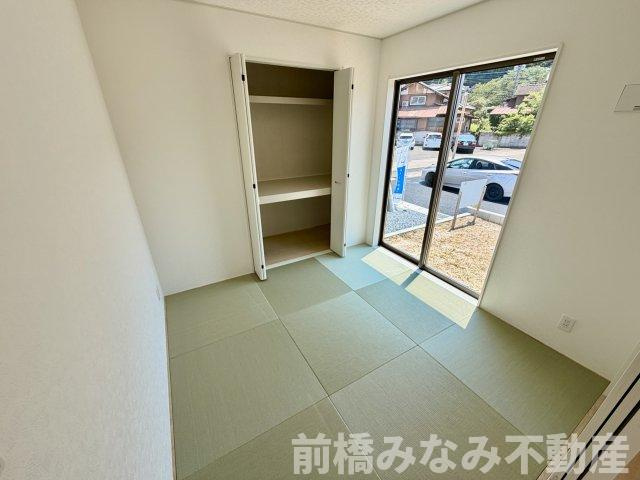 【新築】高崎市吉井町下長根第３　１号棟(全４棟)　クレイドルガーデン　新築建売分譲の和室|趣のある和室です