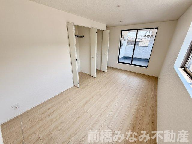 【新築】高崎市吉井町下長根第３　１号棟(全４棟)　クレイドルガーデン　新築建売分譲の洋室|ゆったりした洋室です