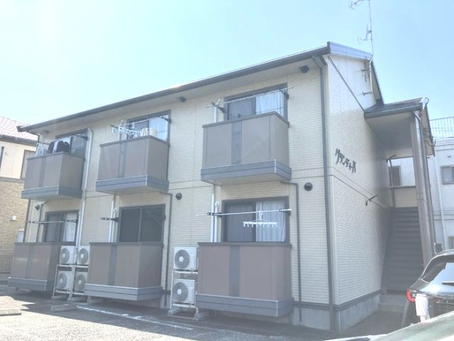 グランディーバの外観