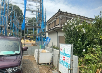 【庭】 | 廿里町新築戸建 | 庭のある家に住むことのメリットとして、子どもたちの遊び場を確保できること、ガーデニングや家庭菜園を楽しめること、明るさを確保できることがあります。また、配置を工夫することでプライバシーが確保できます。