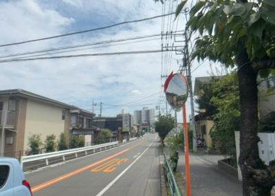 【展望】 | 廿里町新築戸建 | 桜や紅葉の名所に出かける人は多いと思いますが、家にいながら季節の移ろいを感じる生活を送りませんか？リビングや窓から見える景色が生活を彩るワンポイントに！現地から見える景色を堪能してみては如何でしょう。