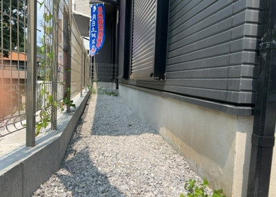 【庭】 | 西成瀬新築戸建 | 庭があることでガーデニングや家庭菜園はもちろん、こどもの遊び場やペットを放して遊ぶことができます。また、家の周囲に余裕があるということです。隣地との間があれば、十分な日当たりと、風通しが確保できます。