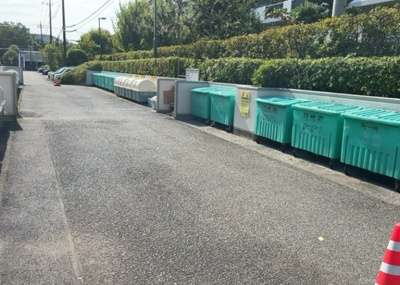 【設備】 | グリーンコープ南大沢 ５号棟 | 共有部分は、住民なら誰もが使える設備のこと。例えば駐車場やエレベーター、インターネット設備、セキュリティ設備などがあります。他にも、マンションの廊下・外部階段やエントランス・ゴミ置き場などがあります。
