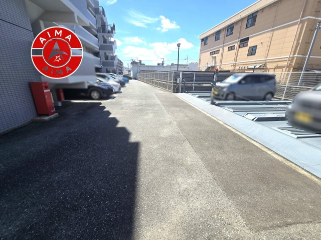 グランドムール飯倉の駐車場|敷地内の駐車場です。